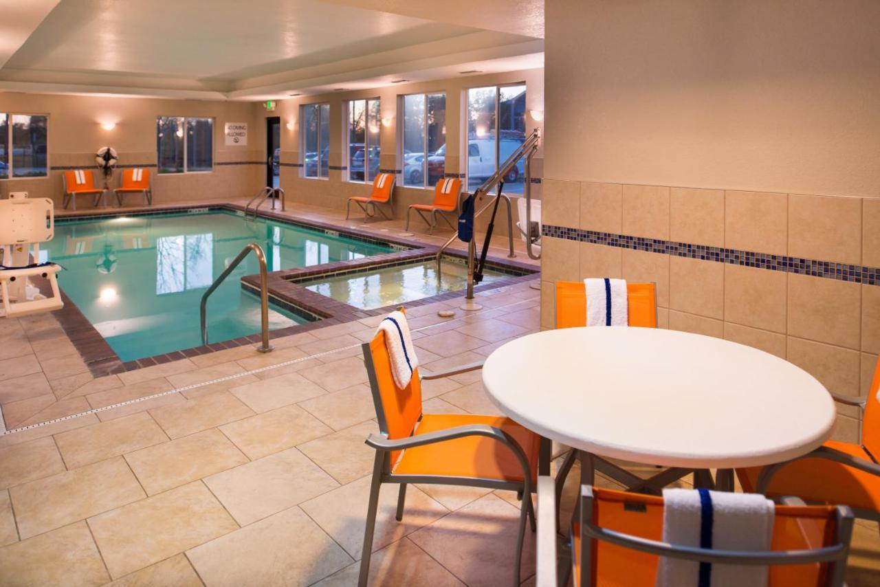 Holiday Inn Express & Suites Pittsburg By Ihg Ngoại thất bức ảnh