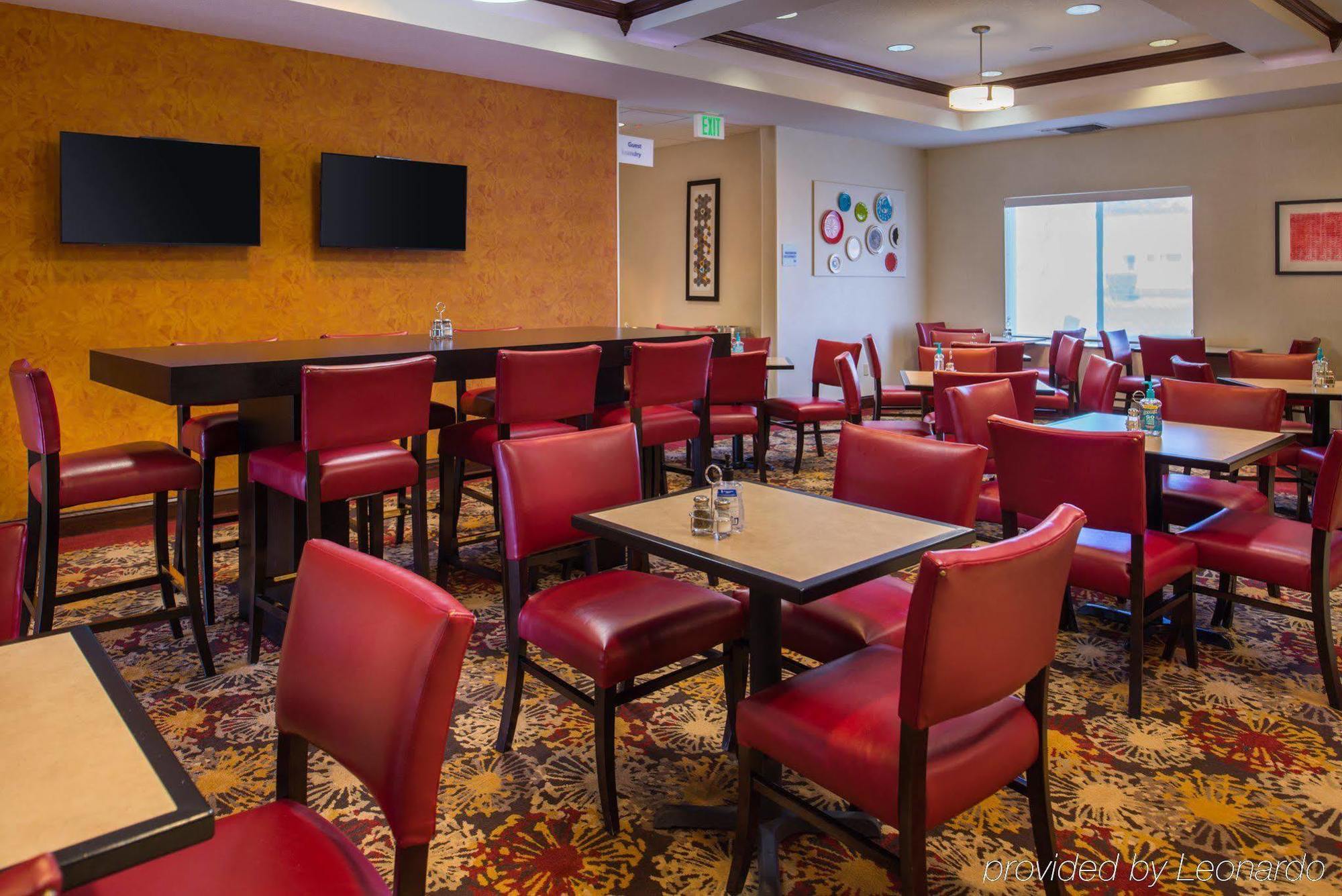 Holiday Inn Express & Suites Pittsburg By Ihg Ngoại thất bức ảnh