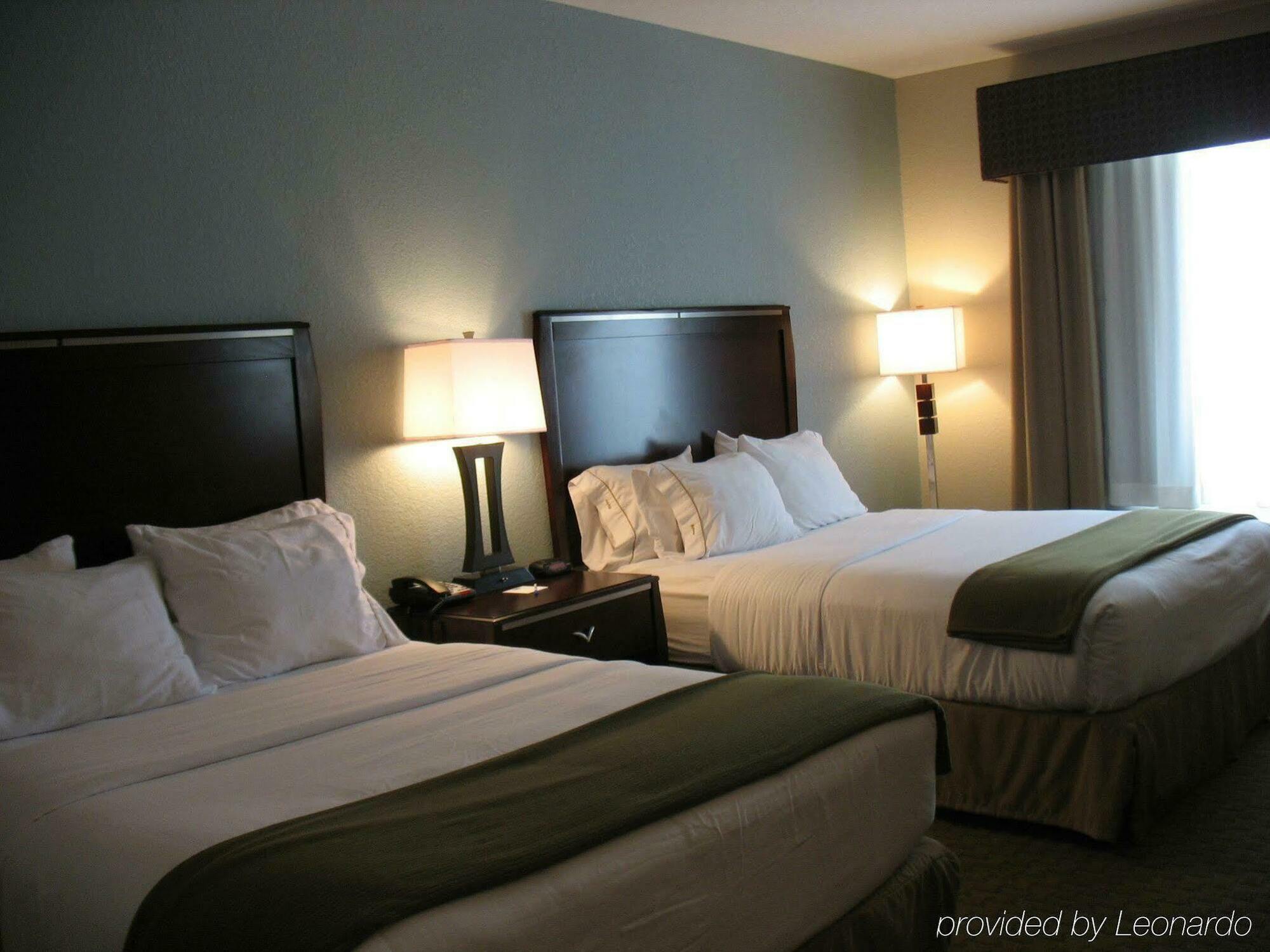 Holiday Inn Express & Suites Pittsburg By Ihg Phòng bức ảnh